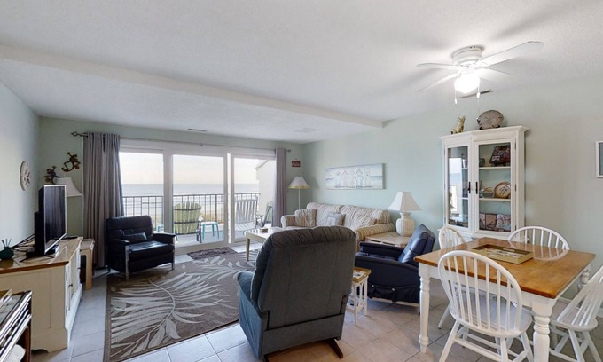 Pine Knoll Shores Condo | Oceanfront, 2nd-Floor Condo with Great Ocean View, Balcony, WiFi & Shared Pool