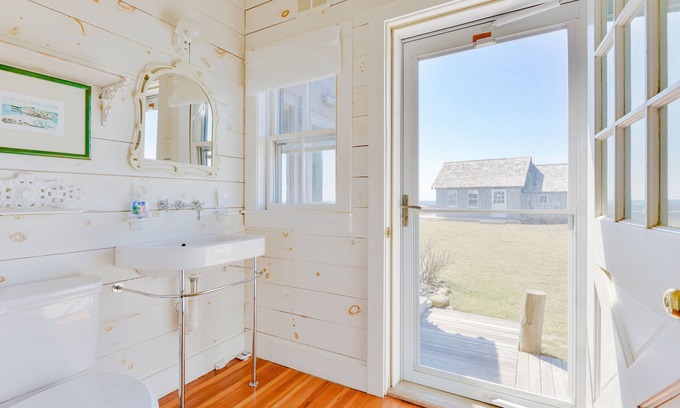 Nantucket House | Oceanfront 4BR Home and 2BR Cottage with Spectacular Water Views and Sunsets!