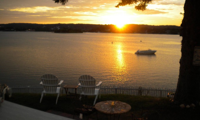 Portsmouth House | Oceanfront Beachhouse with Direct Water Access and Spectacular Panoramic Views