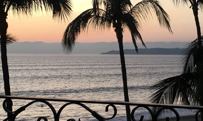 Flamingos Resort | Oceanfront, BradAndJoeyRentals -Fully Remodeled, stocked, steps to beach.