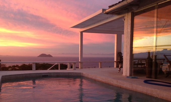 Joao Fernandes Villa | Oceanfront Home with Spectacular Sunset - Spa & Private Pool 6Suite