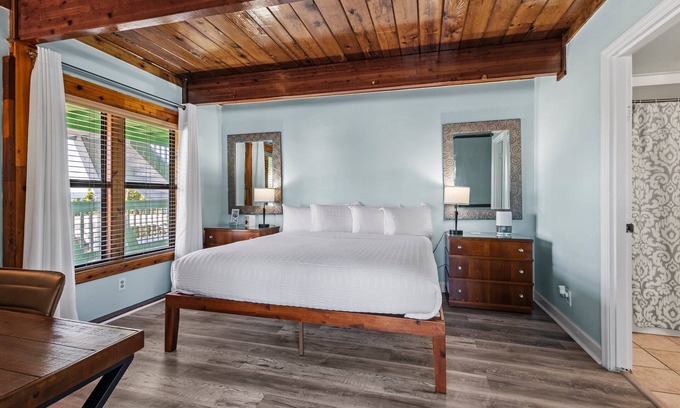 Fort Pierce Apartment | Oceanfront Inn Room #8 - Partial Ocean View - King Bed