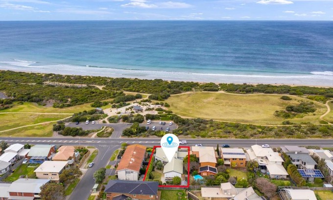 Torquay House | Oceanfront Living on the Esplanade