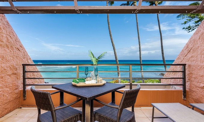 Honokowai Condo | Oceanfront Luxury | Best View at Kuleana | AC | Pool | Lanai 614