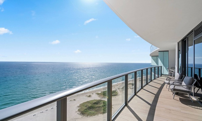 Pompano Beach Condo | Oceanfront Luxury Retreat, 2BR Condo with Resort Amenities in Pompano Beach