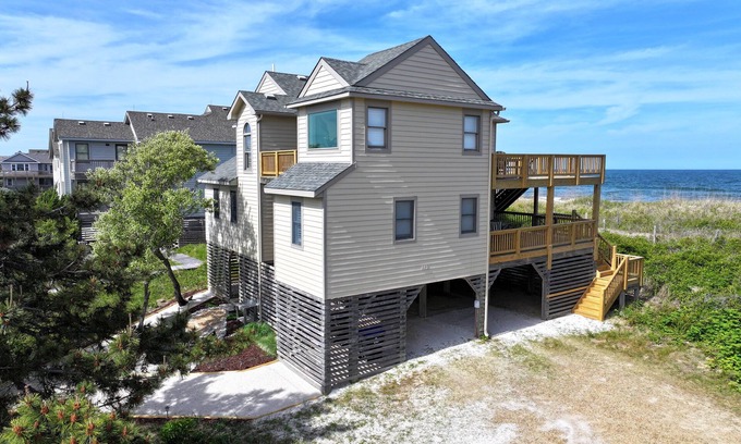 Duck House | OCEANFRONT, Ocean Views, Sun Decks, Close to Beach Access, SA112, The SandBar