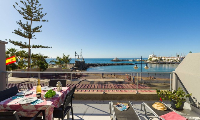 Playa de Mogan Ski Chalet | Oceanfront Paradise – Sleep by the Waves