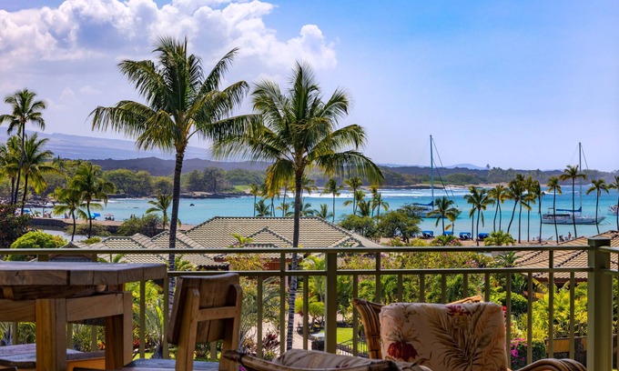 Waikoloa Condo | Oceanfront Penthouse above Gorgeous Beach | Waikoloa Resort