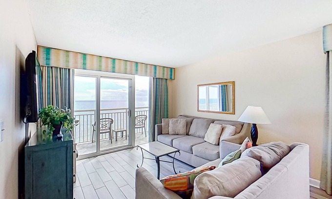 Myrtle Beach Condo | Oceanfront snowbird-friendly condo with beach views, hot tubs, pools, lazy river