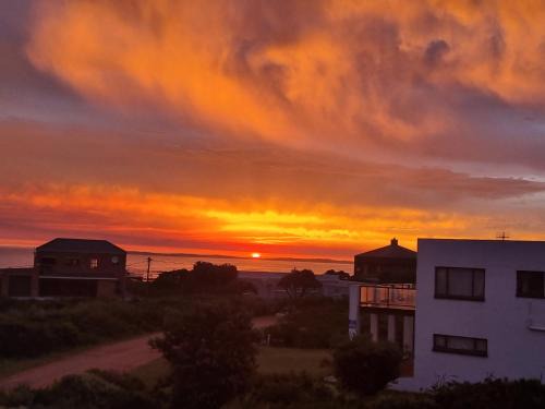 Betty's Bay Apartment | OceansCrest Seaview Apartment