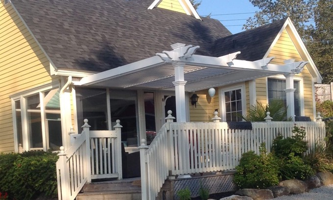 Hubbards Cottage | Oceanside Retreat Hubbards Nova Scotia