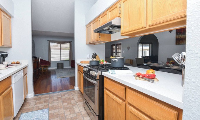 Yuma House | OCO-Heated pool for additional fee and spacious 4br home for your comfort.