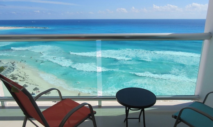 Punta Cancun Condo | OCT NOV SALE. Beach Front Penthouse Ocean Dreams Resort w/Amazing Views!