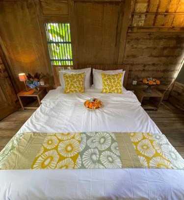 Amlapura Bed & Breakfast | Oemah Gebagan 78 Pertiwi Room