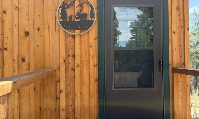 Cascade House | Off Grid Cozy Private Cabin