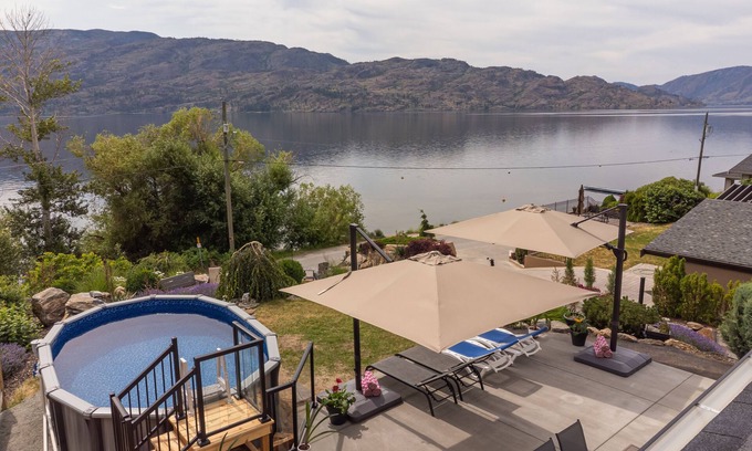 Central Okanagan House | Okanagan | LakesideHome | HotTub & Pool | Licensed