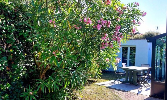 Noirmoutier-en-l'Ile House | OLD: charming house 100m from the beach (2 bedrooms, 2 bathrooms)