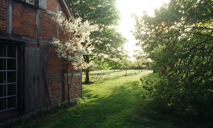 Wendemark House | Old, detached half-timbered house directly on the Elbe dyke