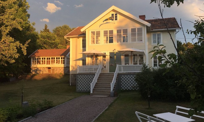 Yxlan House | "Old Guest House" - Historic Archipelago villa
