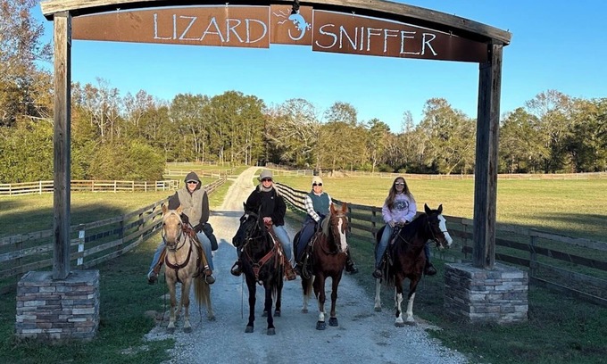 White Plains Other | Old Main has Horses! Trails! Fishing! Swimming!