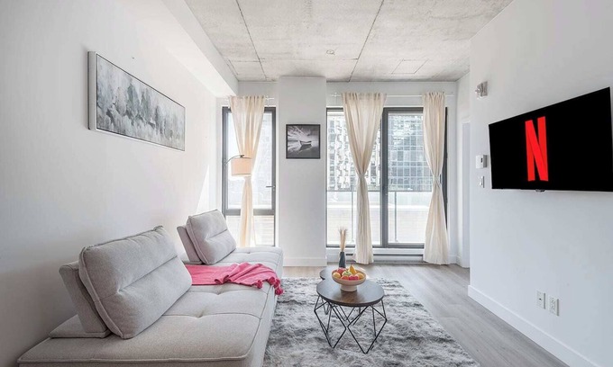 International District Apartment | Old Port Gem | Walkscore 100 | Prime Location