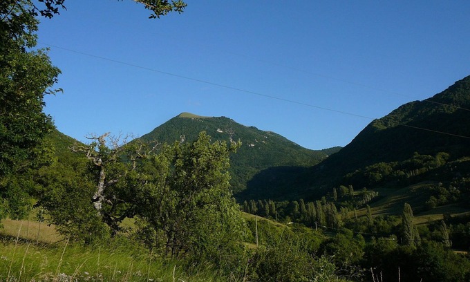Vesc House | Old secluded sheepfold, surrounded by nature, superb view, sun/freshness/silence