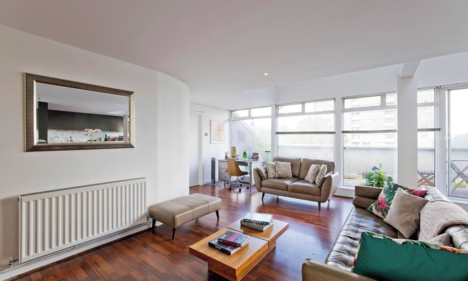 St Luke's Apartment | Old st Shoreditch Spacious Penthouse with terrace