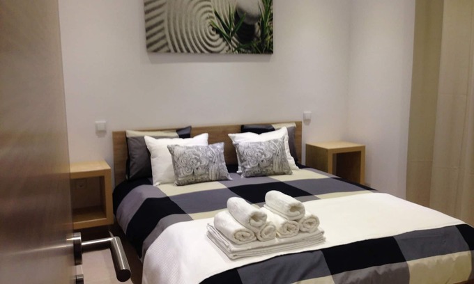 Albufeira Apartment | OLD TOWN, Apt. 70m2 in Downtown Albufeira, AIR CONDITIONING/POOL (1)/FREE WiFi
