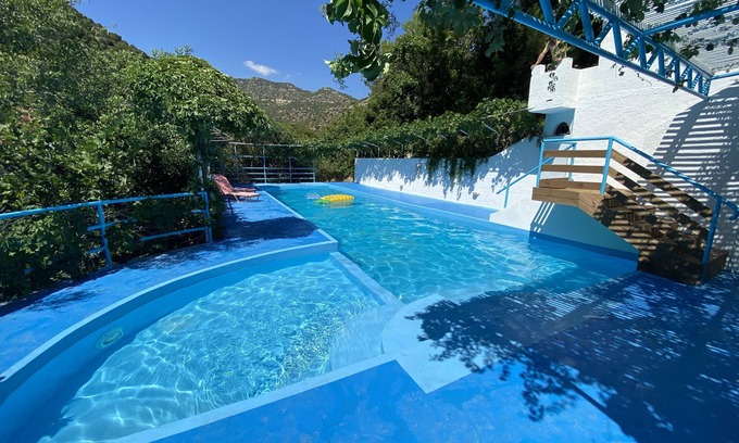 Ferma House | Oleander's Garden