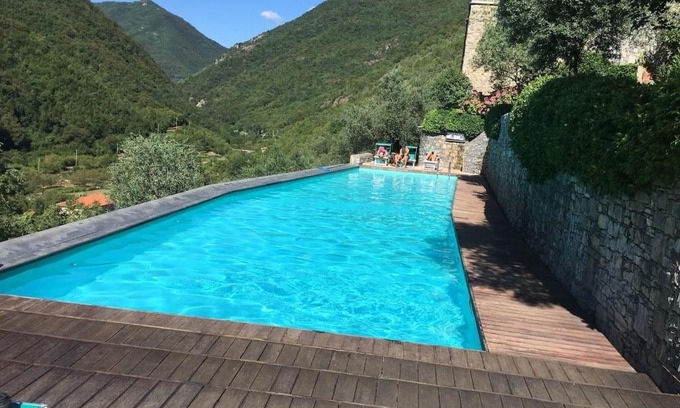 Colletta House | Oliveto medieval setting