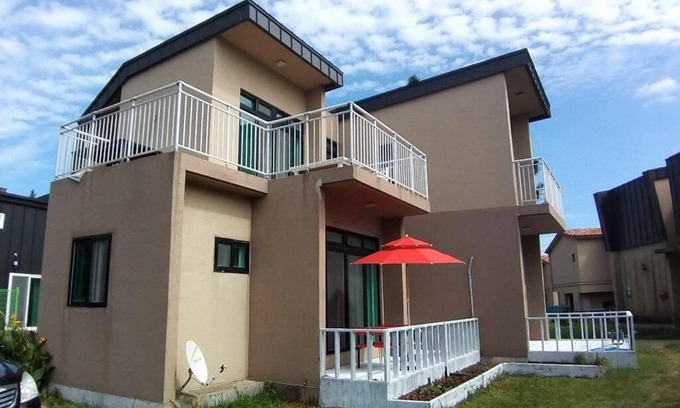 Gujwa House | Olle Pension
