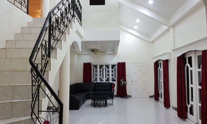 Samal House | OMG Guesthouse room for 7