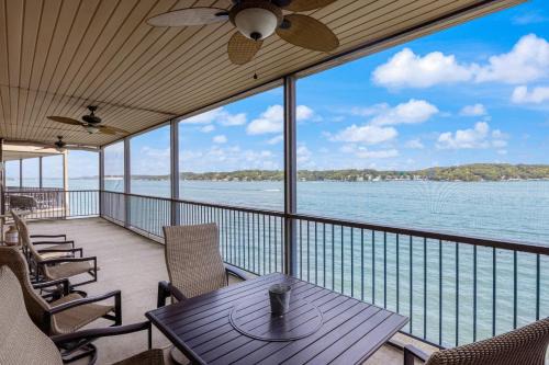 Lake Ozark Apartment | On a Point
