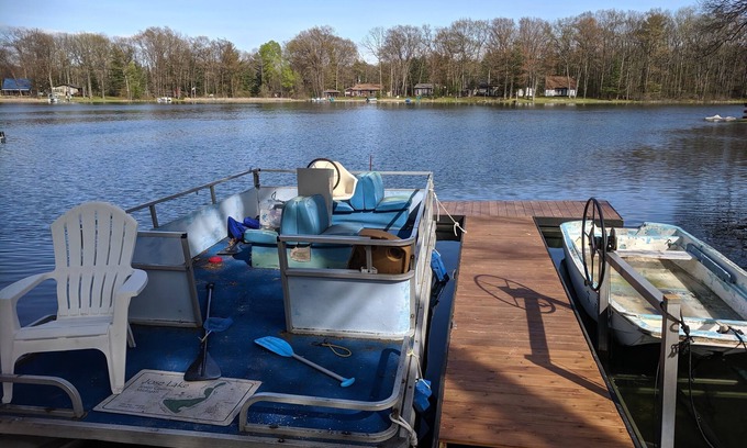 South Branch House | On Jose Lake with kayaks, dock and beach!