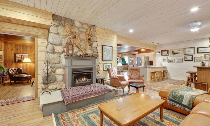 East Jordan House | On Lake Charlevoix | Fire-pit | Private Dock | Secluded Getaway/dog friendly