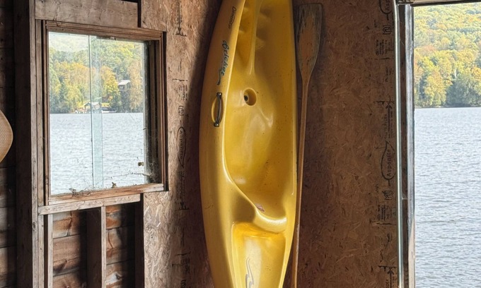Dorset Cottage | On Lake of Bays! Walking distance to the Dorset look out tower and town.
