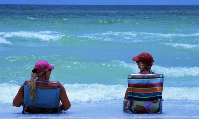 Siesta Key Condo | On Siesta Key/Crescent Beach,View, pool, 2 Bed 2 Ba, plus pull out Queen,
