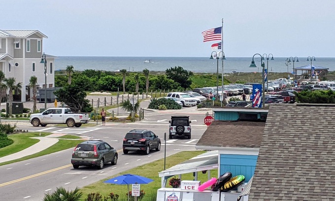 Sunset Beach Condo | On Sunset Beach Island 1 Bedroom Condo sleeps 4 Water view! Unit 2