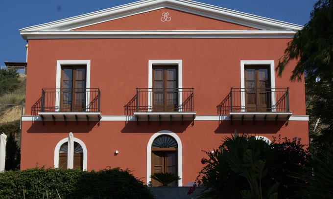 Realmonte Villa | On the beach at Scala Dei Turchi- Scirocco