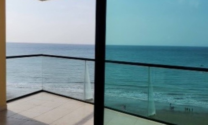 Manta Condo | On the Beach! - walk to the mall and restaurants! Great for remote workers