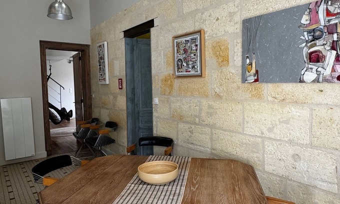 Bourg-sur-Gironde Apartment | On the corniche de la gironde one- or two-bedroom apartment