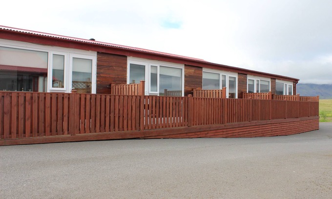 Hvalfjarðarsveit Hotel | On the countryside with a wonderful view all four seasons.