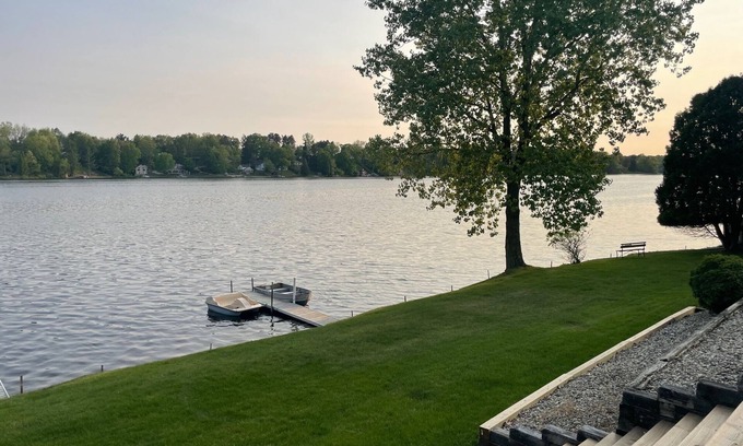 Hastings Cottage | On the Shores of Algonquin w/Private Dock - Lower Level