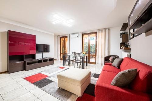 Santissima Annunziata House | "Once Upon A Time" Cherubini Palace Thematic Apartments Free Parking