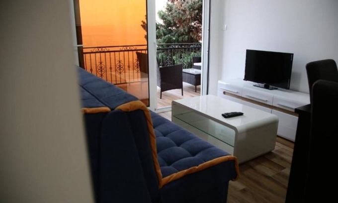 Dobra Voda Apartment | One bedroom apartment with pool & sea view