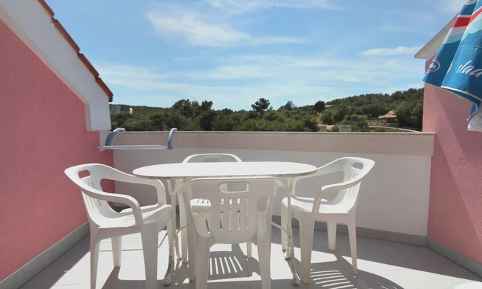 Artatore Apartment | One bedroom apartment near beach Artatore, Lošinj (A-8023-b)