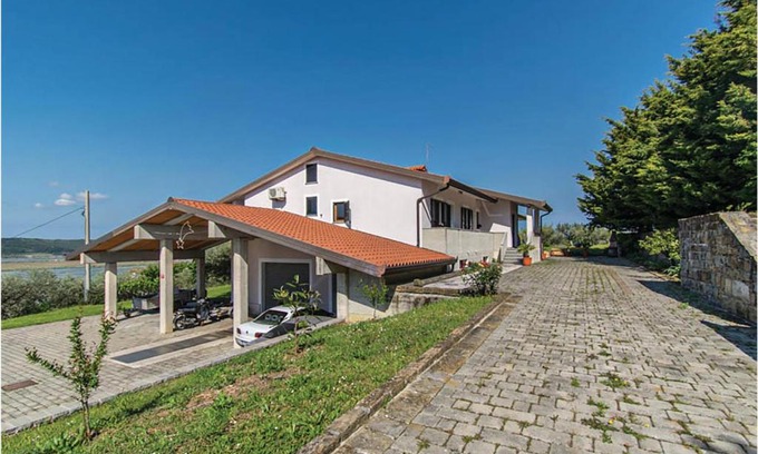 Seca Apartment | One-Bedroom Apartment in Portoroz