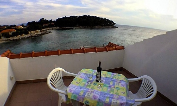 Prizba Apartment | One bedroom apartment near beach Prižba, Korčula (A-14385-a)