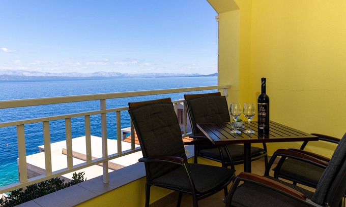 Prigradica Apartment | One bedroom apartment near beach Prigradica, Korčula (A-544-a)