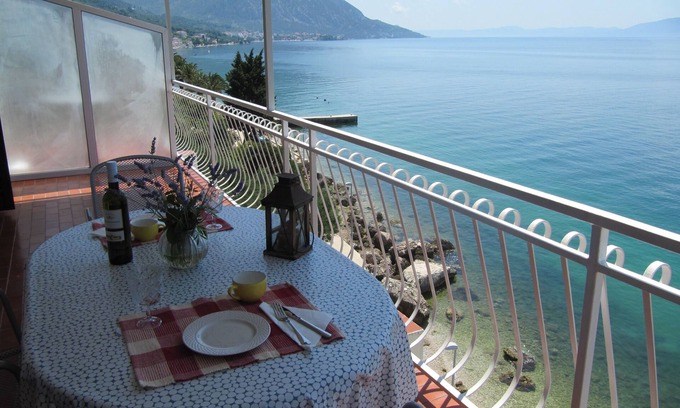 Gradac Apartment | One bedroom apartment near beach Brist, Makarska (A-15620-a)